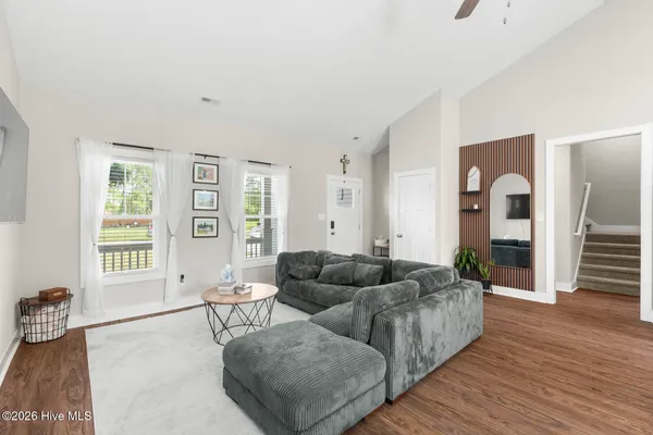 $2,100 | 306 East Theriault Court, Jacksonville, NC 28540