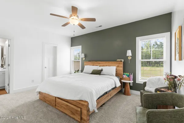 $2,100 | 306 East Theriault Court, Jacksonville, NC 28540