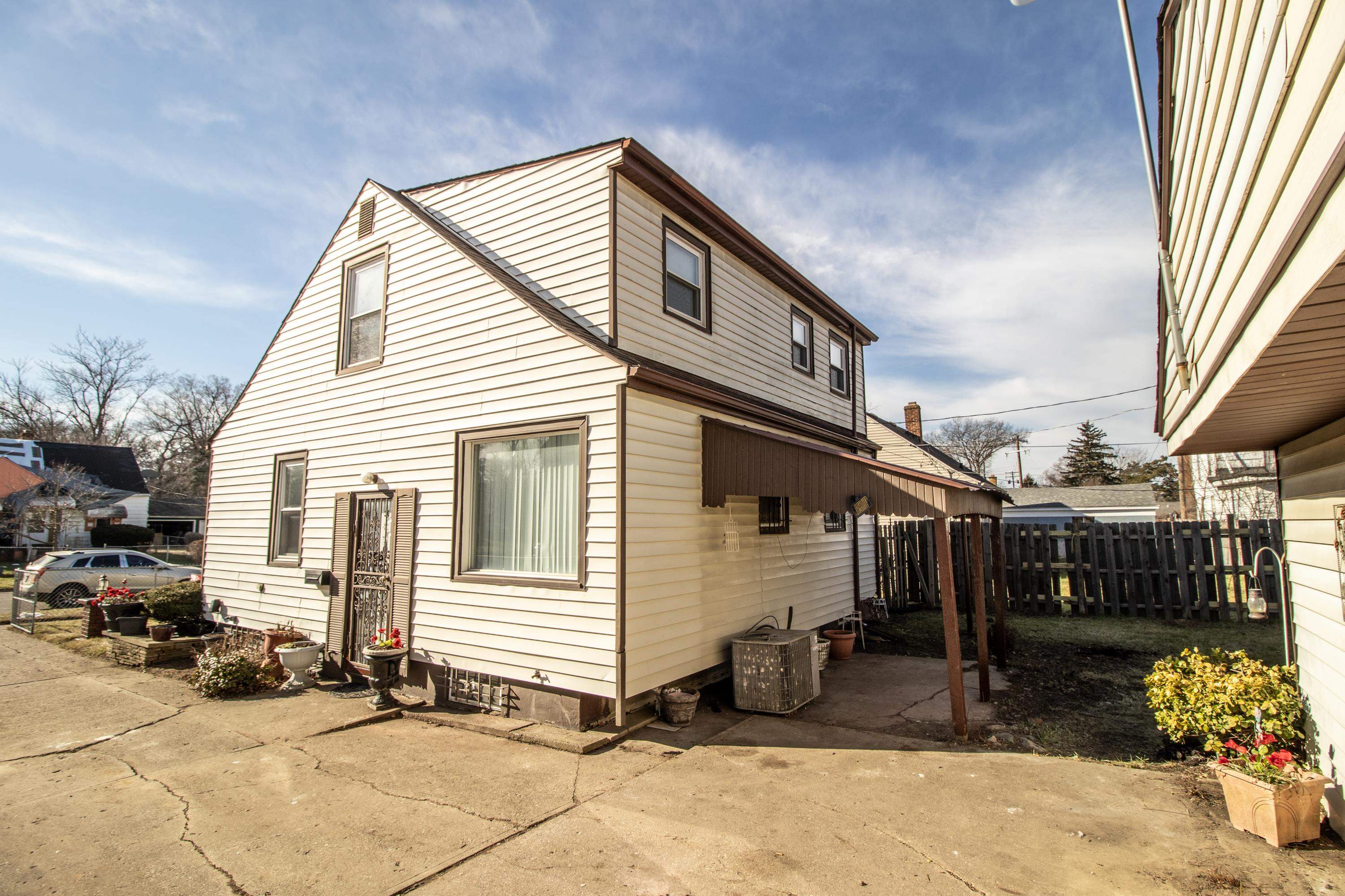 406 West Ridgeway Avenue Flint, MI 48505 - Photo 31 of 37 50133180-87d37fda-5311-4ff2-b27b-3297e4e53e4b.JPG