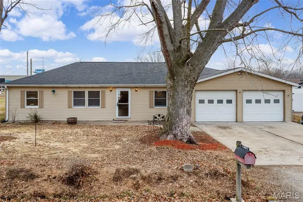 $139,900 | 54 Lincoln Lane, Highland, IL 62249