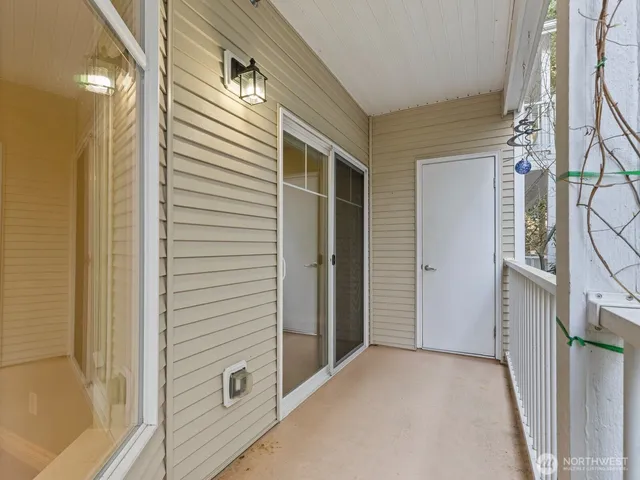 $419,000 | 20028 15th Avenue Northeast, Unit 105, Shoreline, WA 98155