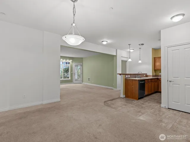 $419,000 | 20028 15th Avenue Northeast, Unit 105, Shoreline, WA 98155