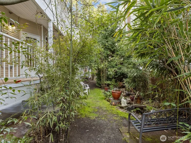 $419,000 | 20028 15th Avenue Northeast, Unit 105, Shoreline, WA 98155