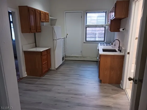 $2,000 | 83 North Willow Street, Unit 2C, Montclair, NJ 07042