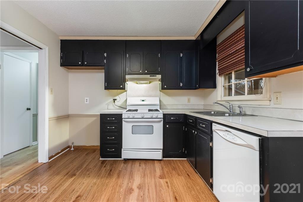 7609 Davis Road Mint Hill, NC 28227 - Photo 2 of 17 Gallery Image 2