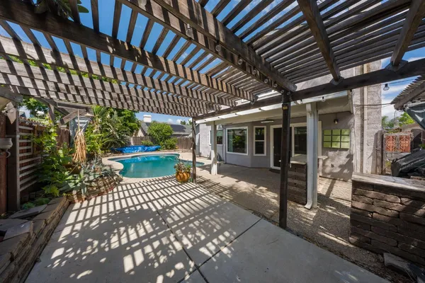 $585,000 | 1071 Winters Drive, Manteca, CA 95337