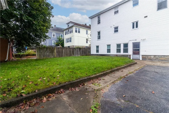 $2,000 | 650 Grove Street, Unit 1, Woonsocket, RI 02895