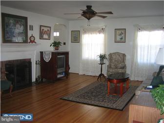 2174 Riverton Road Cinnaminson, NJ 08077 - Photo 1 of 12 Living Room