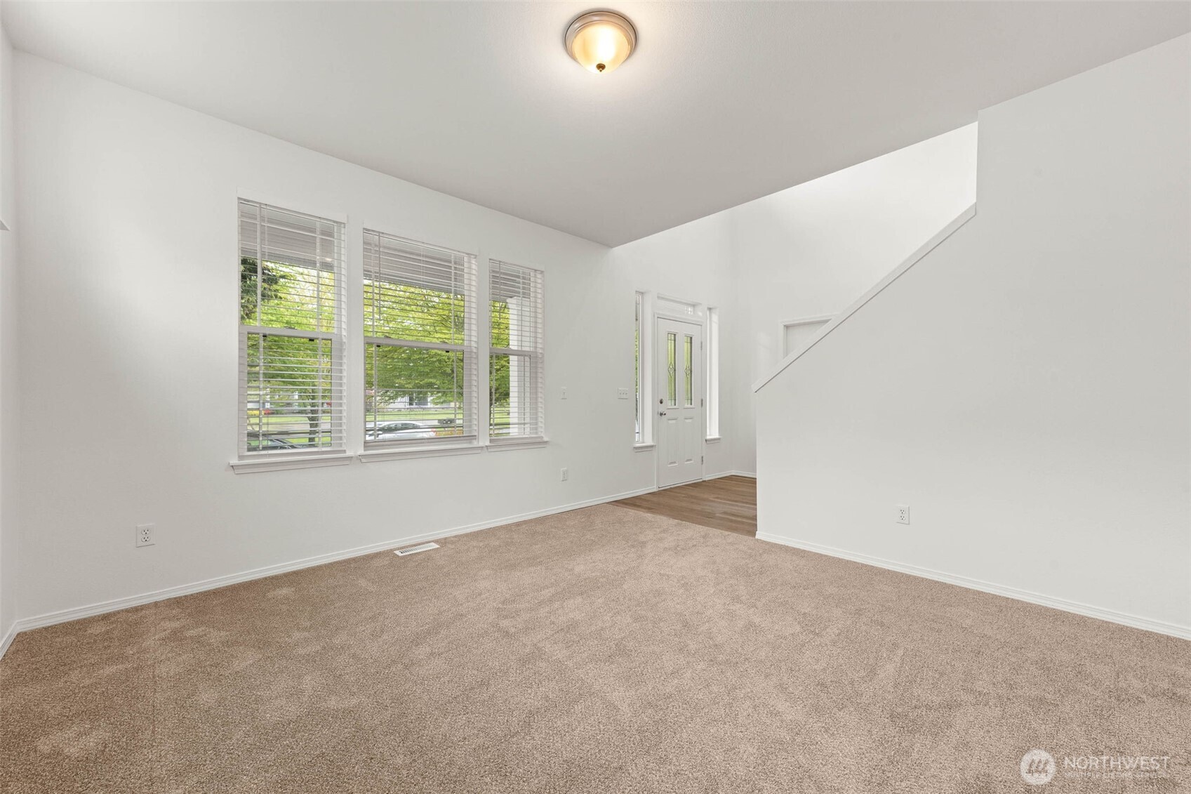 202 Hawk Avenue Southwest Orting, WA 98360 - Photo 3 of 33