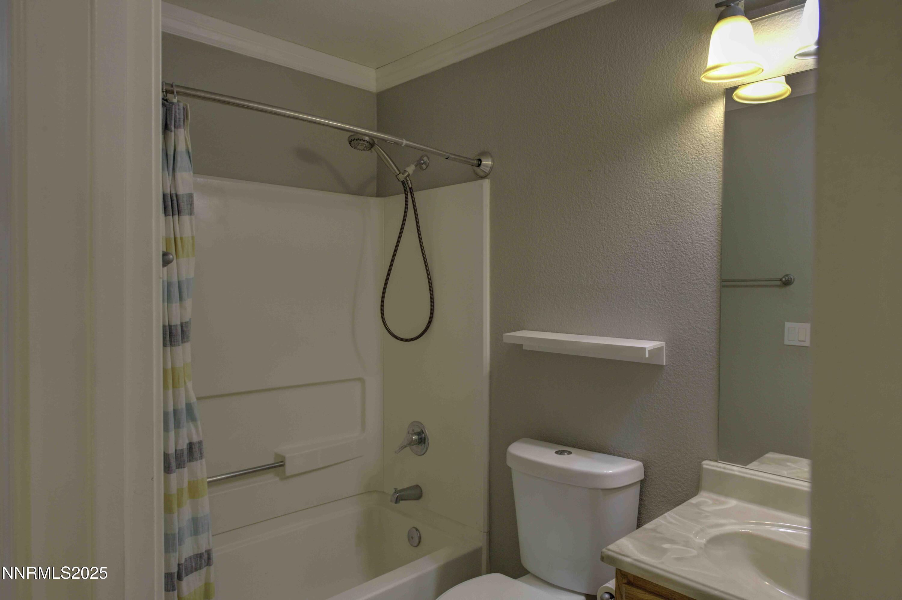 5559 Cornflower Court Sun Valley, NV 89433 - Photo 11 of 22 Cornflower interiors (10 of 21)