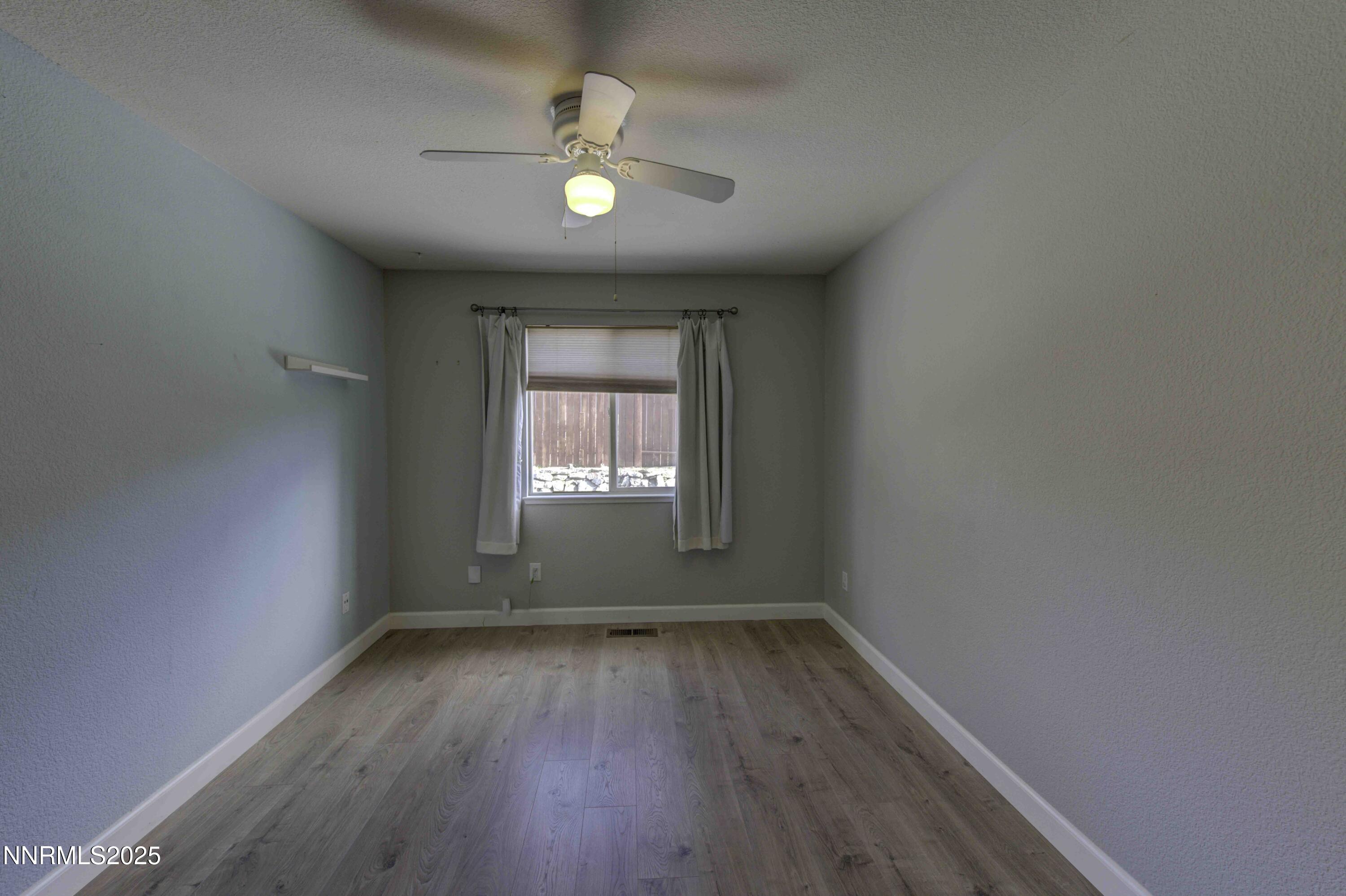 5559 Cornflower Court Sun Valley, NV 89433 - Photo 14 of 22 Cornflower interiors (13 of 21)