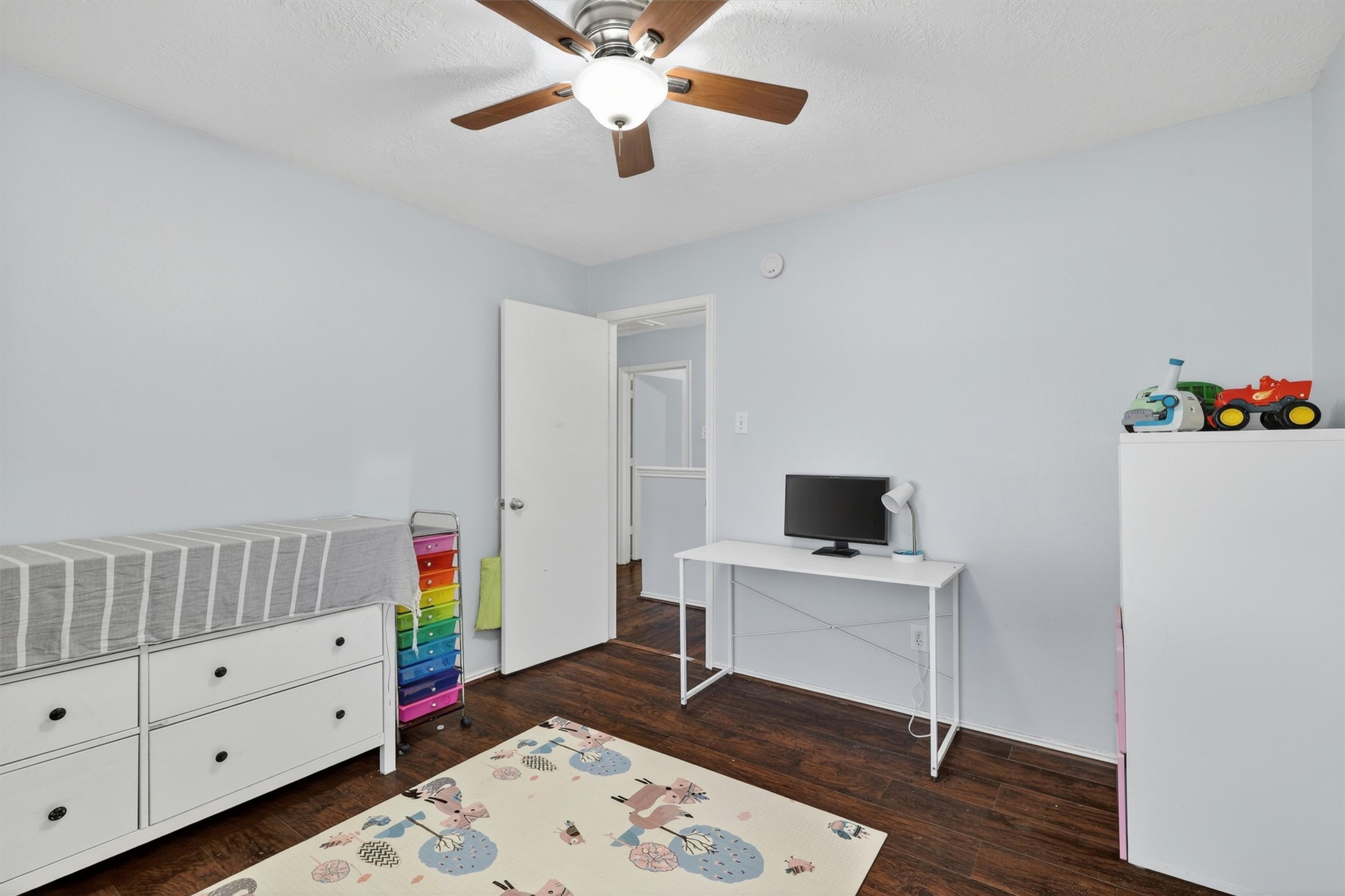 10054 Rio Bravo Road Houston, TX 77064 - Photo 31 of 41 Secondary bedroom upstairs