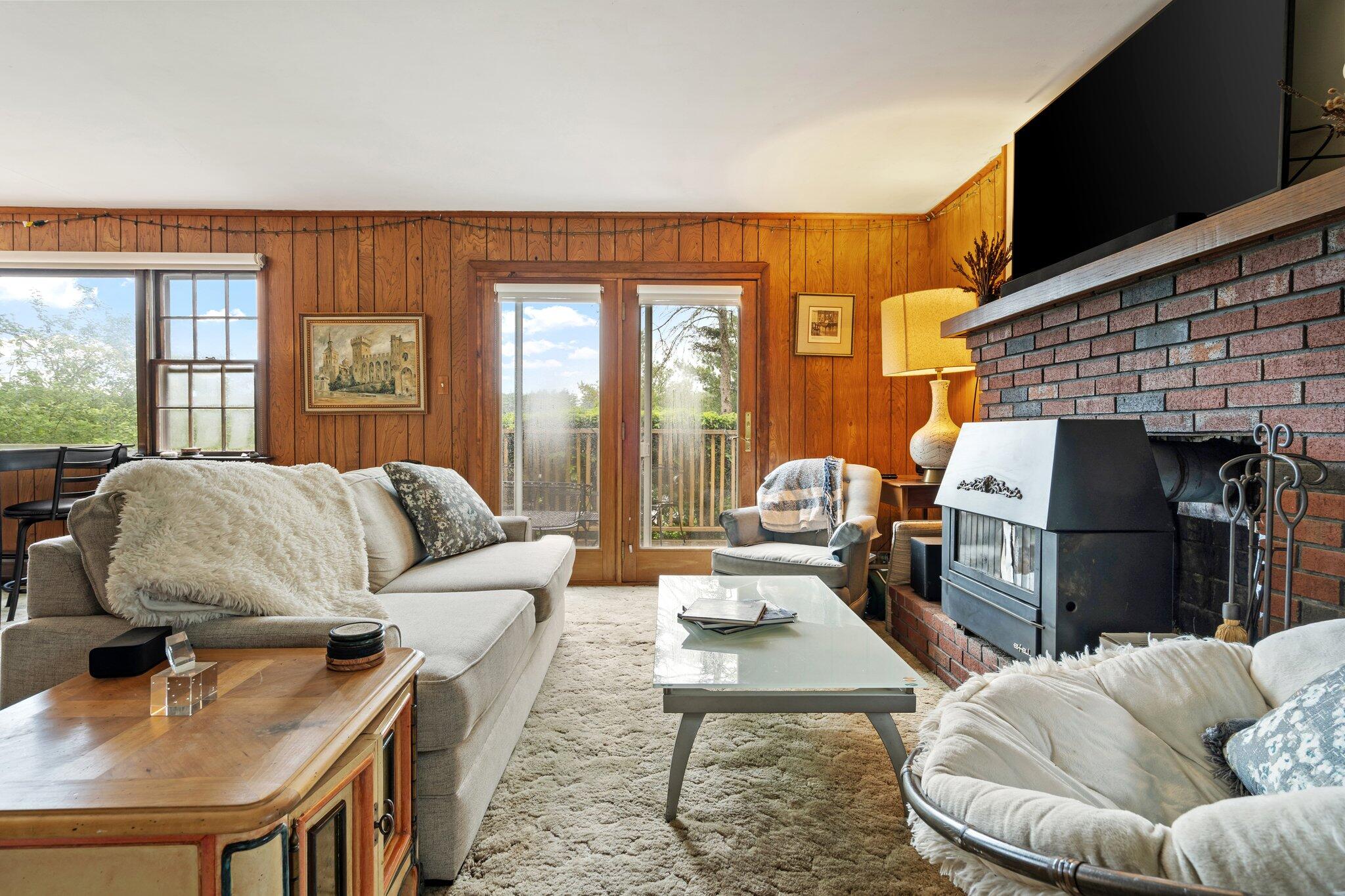 16 Scotland Bridge Road York, ME 03909 - Photo 20 of 43 16 sb kiving room 1
