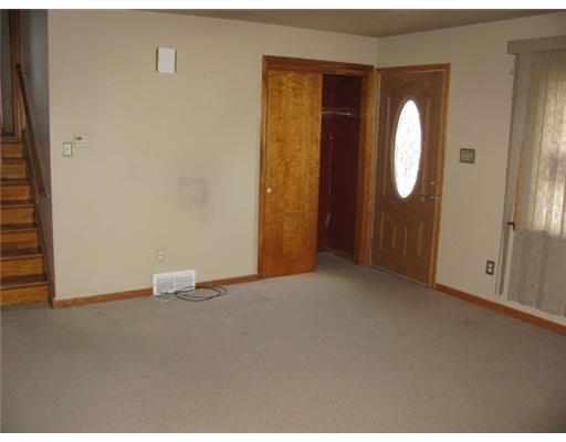 112 Williams Butler, PA 16001 - Photo 4 of 9 Living Room.