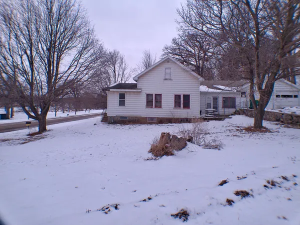 $72,000 | 400 Riverside Drive, Jackson, MN 56143