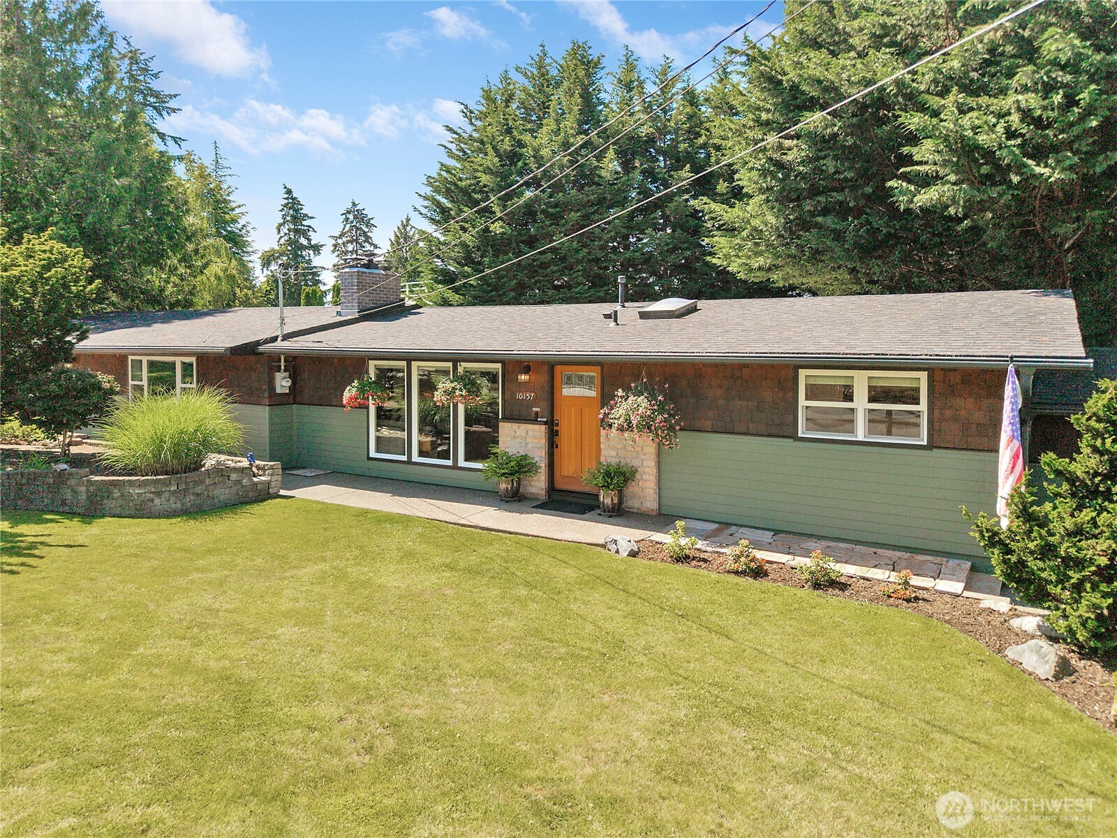 10157 Northeast 200th Street Bothell, WA 98011 - Photo 2 of 38