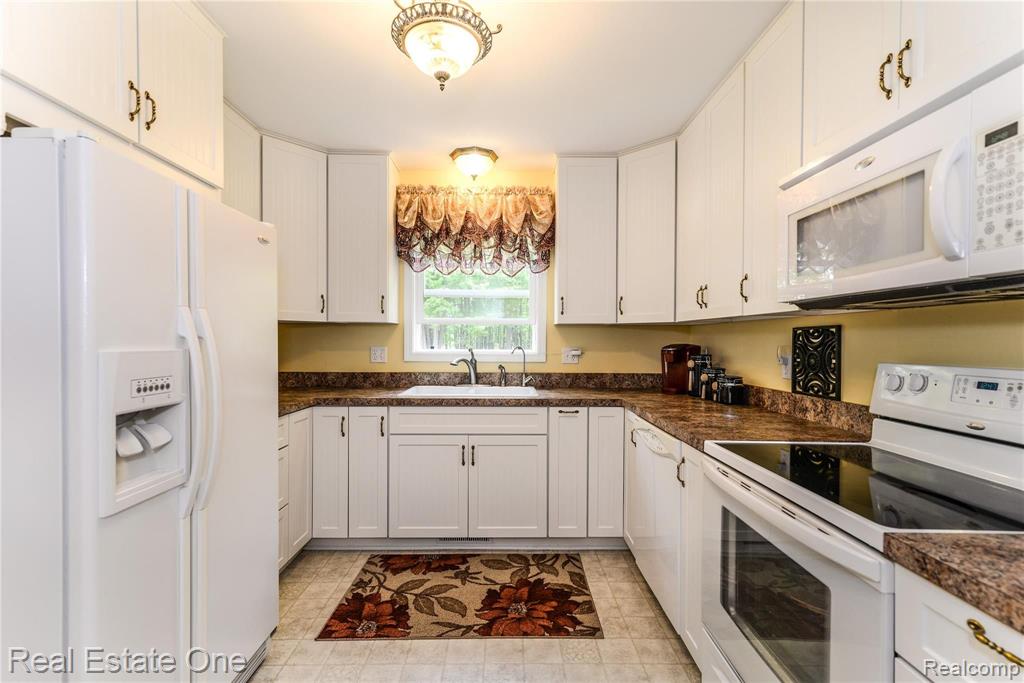 19373 Spears Road Gregory, MI 48137 - Photo 17 of 42