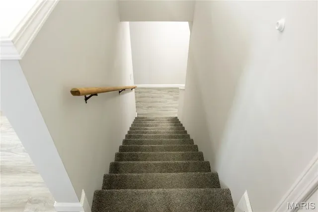 $279,900 | 24401 Trolley Lane, St. Robert, MO 65584