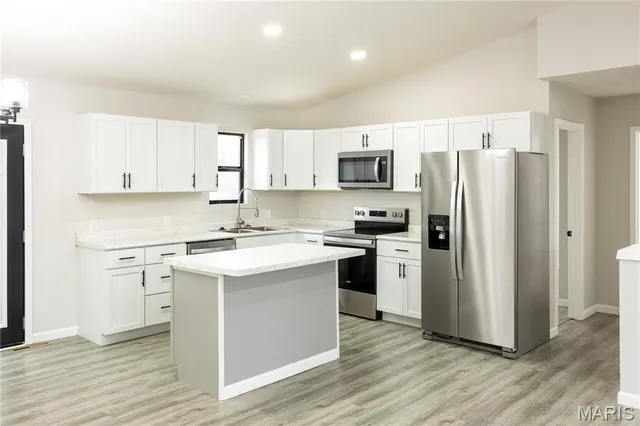 $279,900 | 24401 Trolley Lane, St. Robert, MO 65584