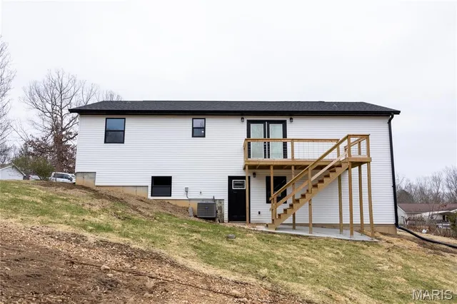 $279,900 | 24401 Trolley Lane, St. Robert, MO 65584