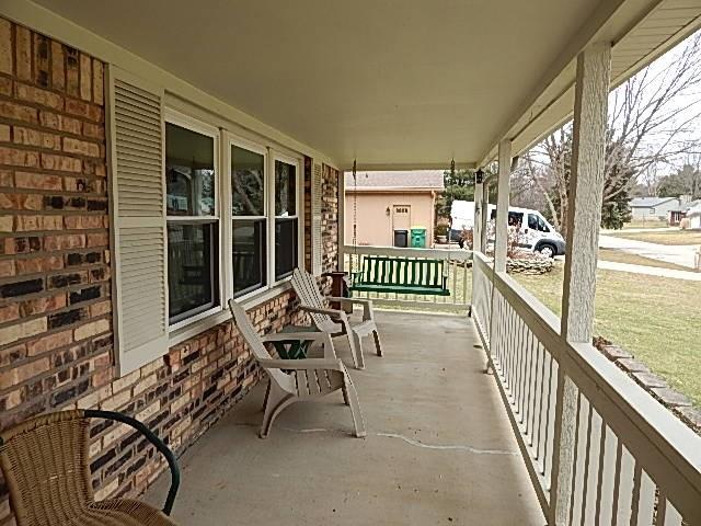 122 Leaning Tree Road Greenwood, IN 46142 - Photo 3 of 21 Gallery Image 3