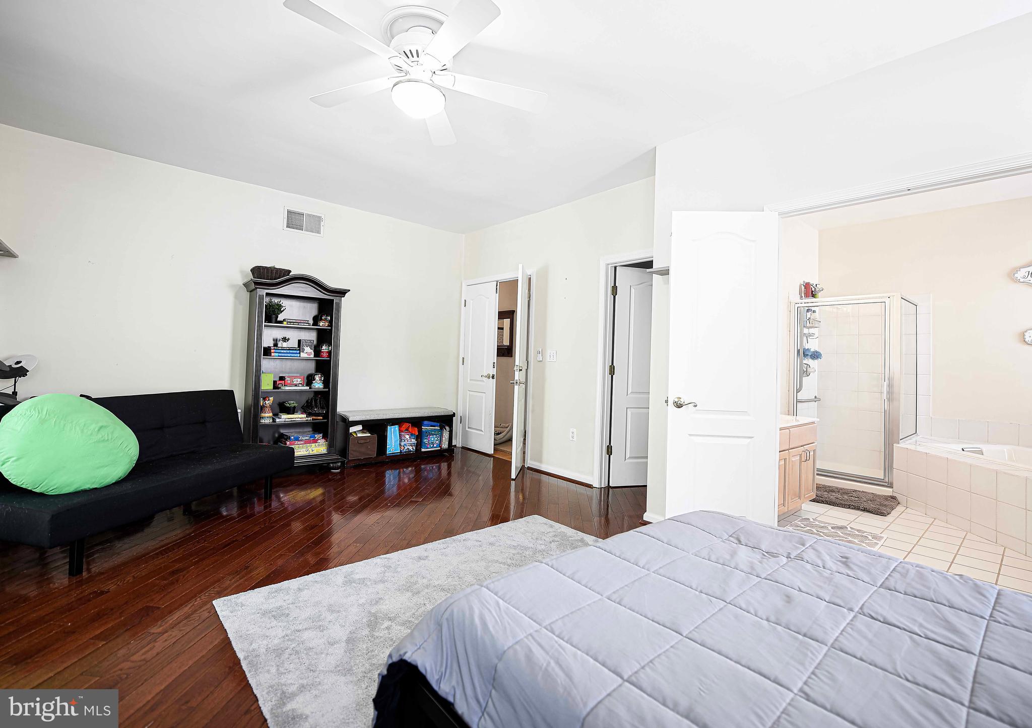 8506 Marblehead Road Lutherville-Timonium, MD 21093 - Photo 22 of 70 Main floor primary suite