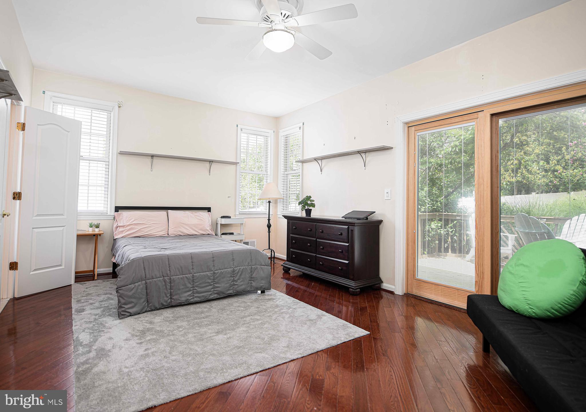 8506 Marblehead Road Lutherville-Timonium, MD 21093 - Photo 23 of 70 Main floor primary suite