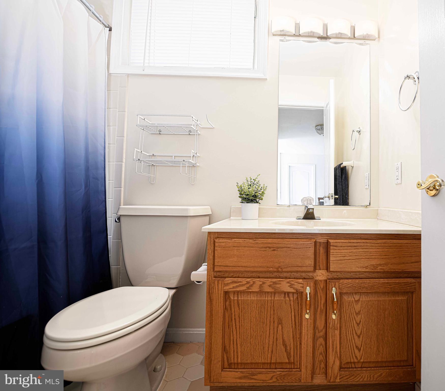 8506 Marblehead Road Lutherville-Timonium, MD 21093 - Photo 33 of 70 Second floor hall bathroom