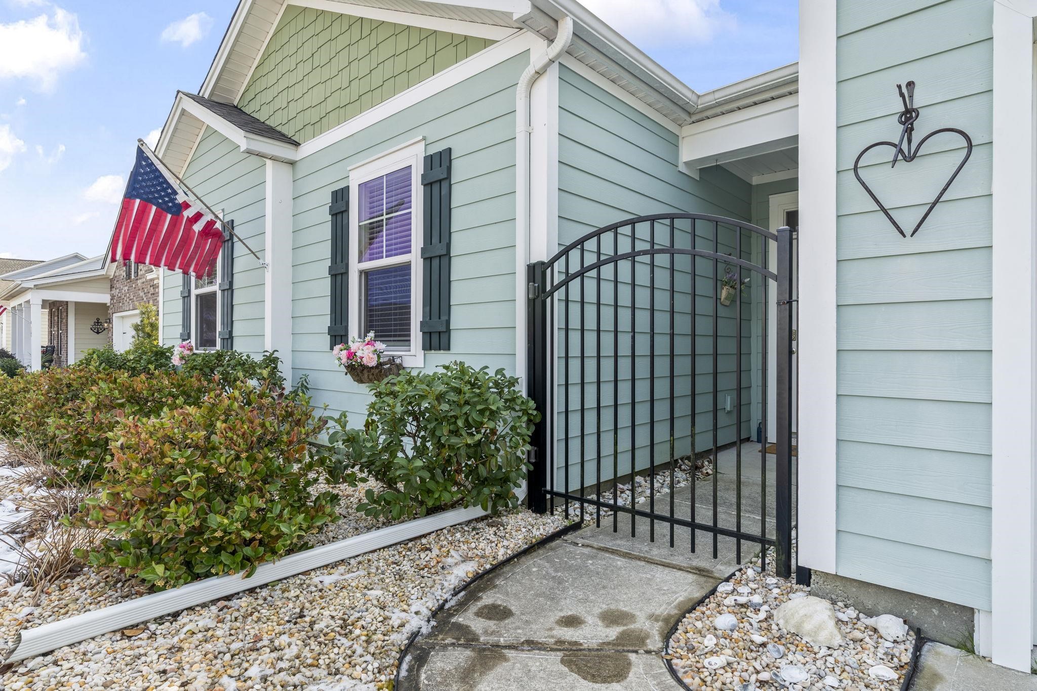 369 Castaway Key Dr. Drive Pawleys Island, SC 29585 - Photo 4 of 41