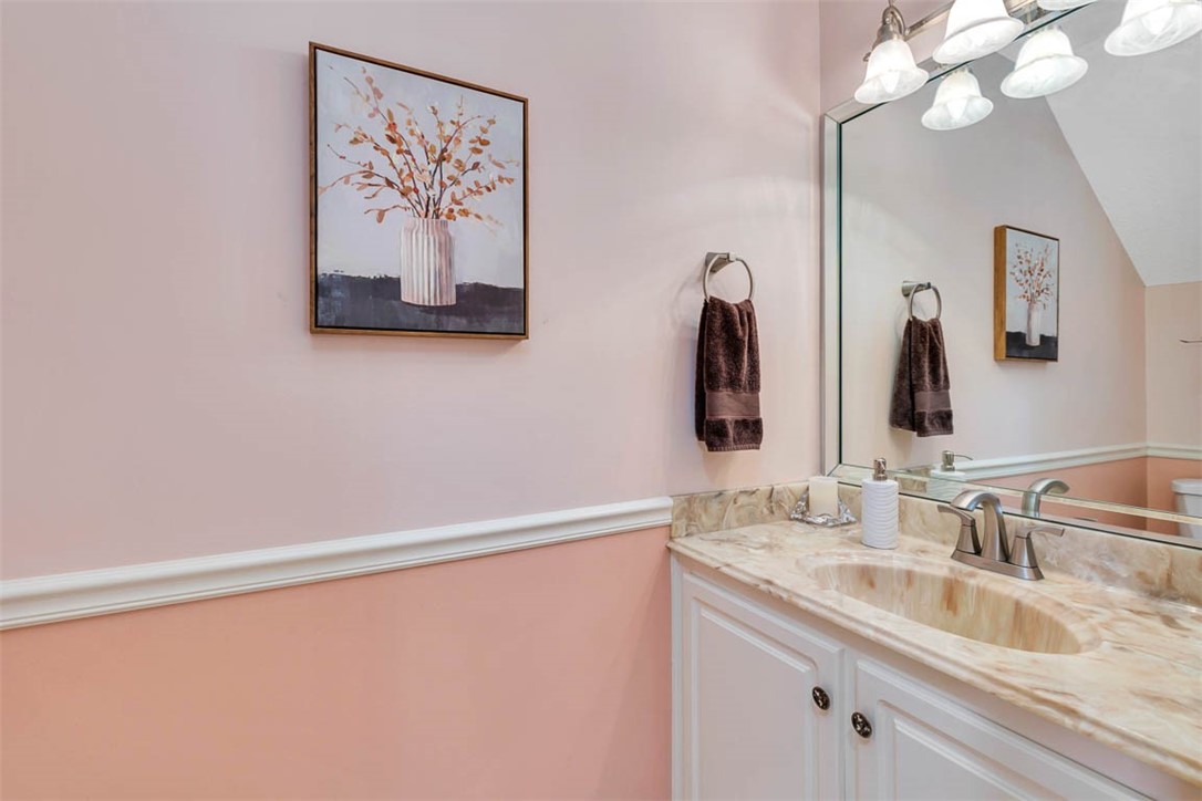 1000 Mallery St Extension, Unit D27 St. Simons Island, GA 31522 - Photo 21 of 34 Powder Room