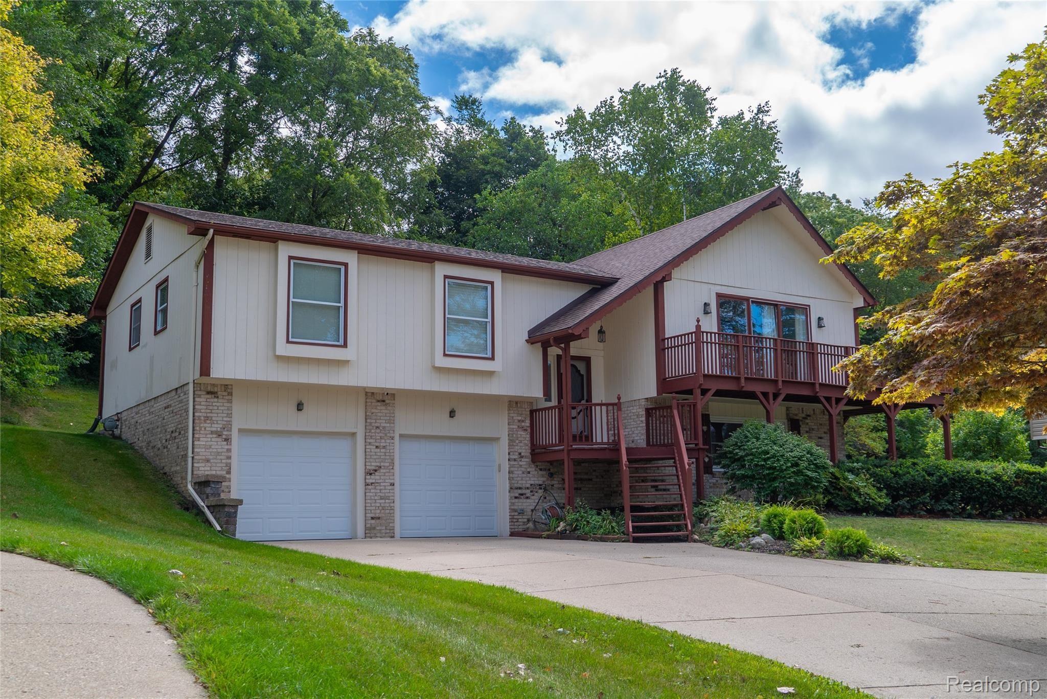 35875 Smithfield Road Farmington, MI 48335 - Photo 57 of 58 DSC05753.jpg