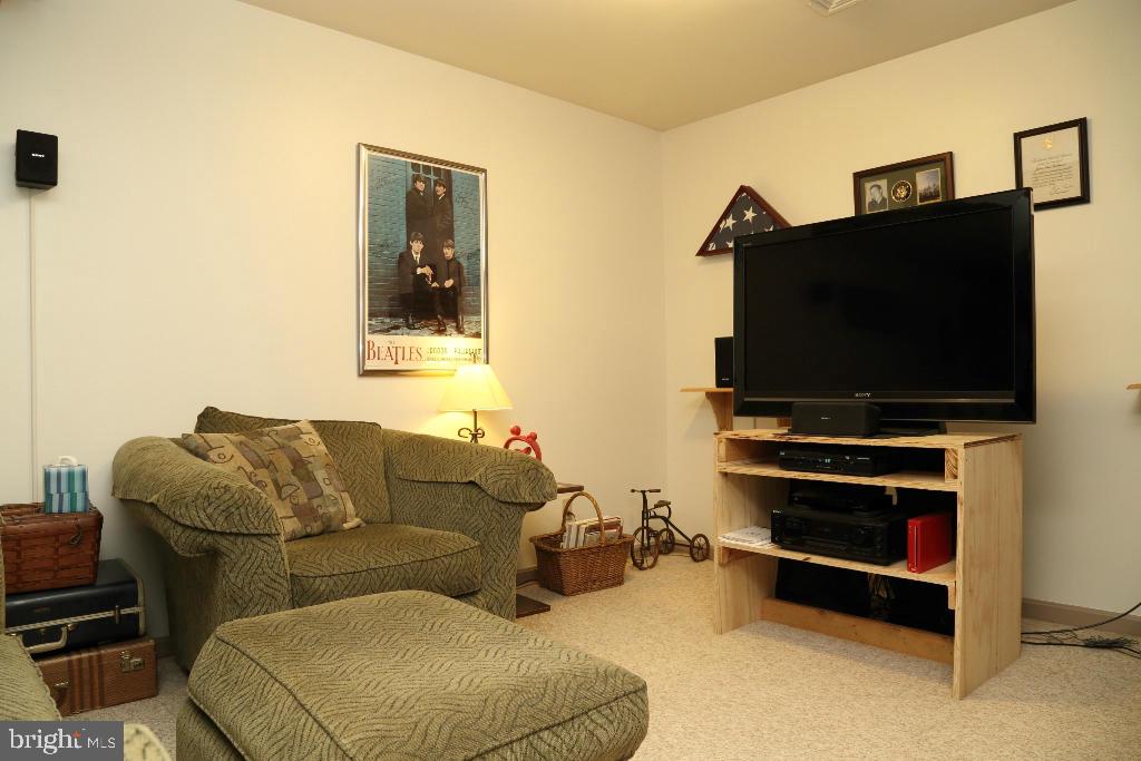 353 East Brubaker Valley Road Lititz, PA 17543 - Photo 8 of 14