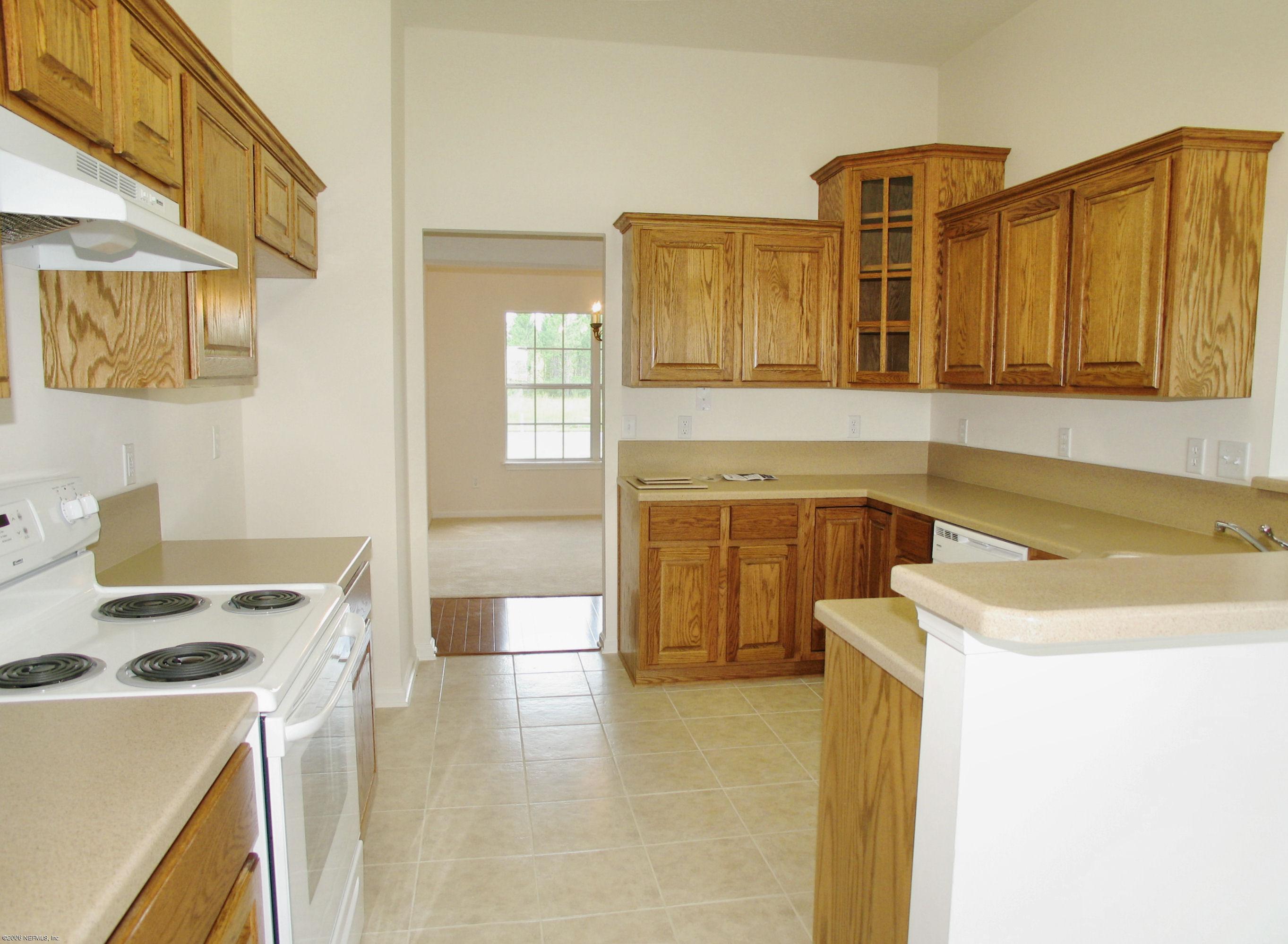 2848 Longleaf Ranch Circle Middleburg, FL 32068 - Photo 3 of 4 Kitchen-VG