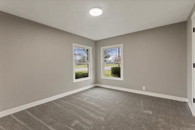 $259,900 | 27644 East Fawn River Road, Sturgis, MI 49091