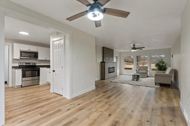 $259,900 | 27644 East Fawn River Road, Sturgis, MI 49091