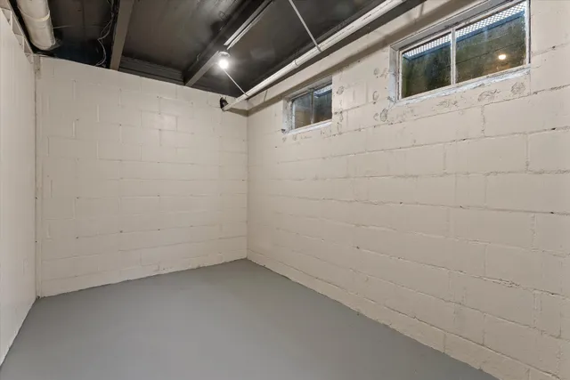 $259,900 | 27644 East Fawn River Road, Sturgis, MI 49091