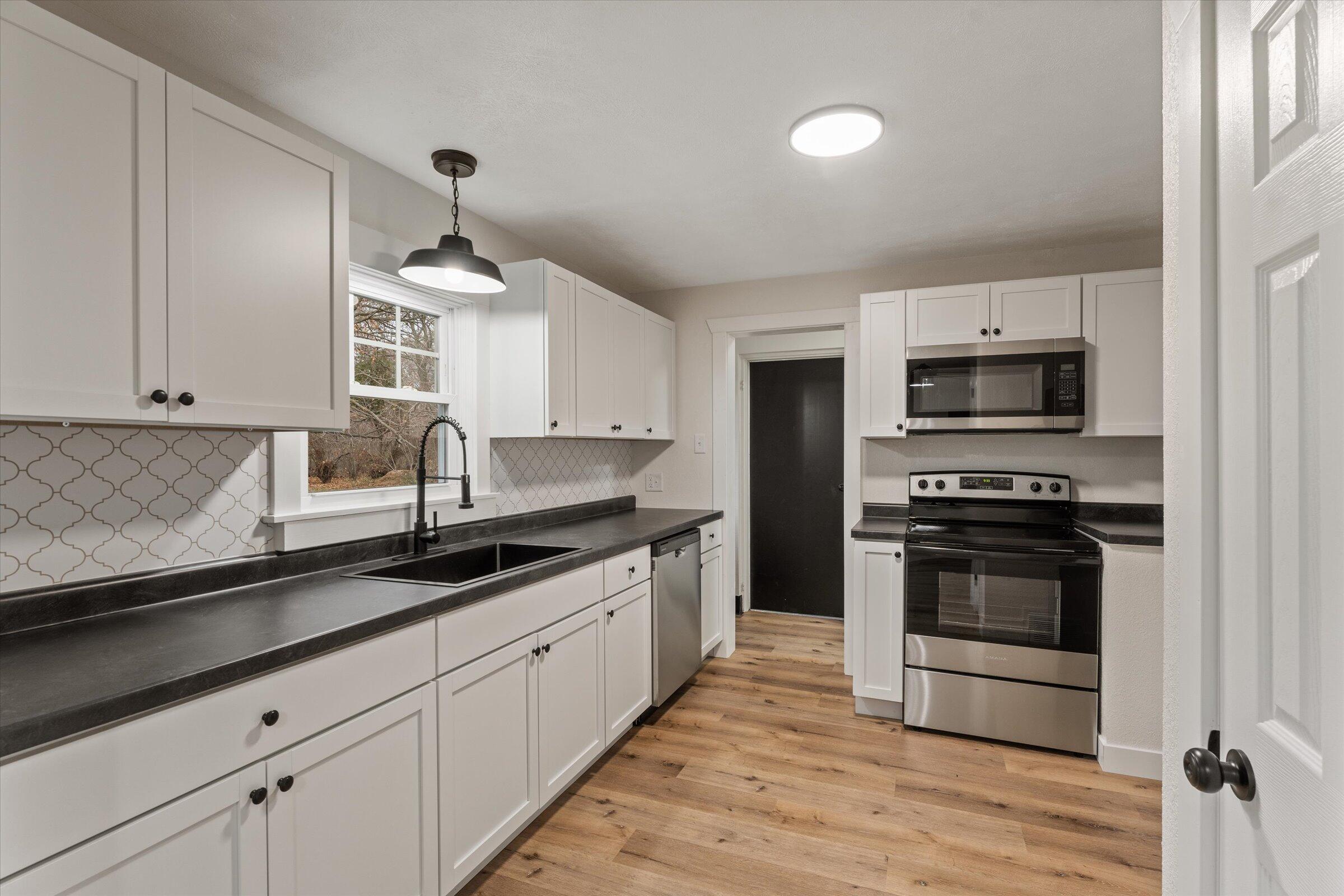 27644 East Fawn River Road Sturgis, MI 49091 - Photo 3 of 43 11-DSC00113