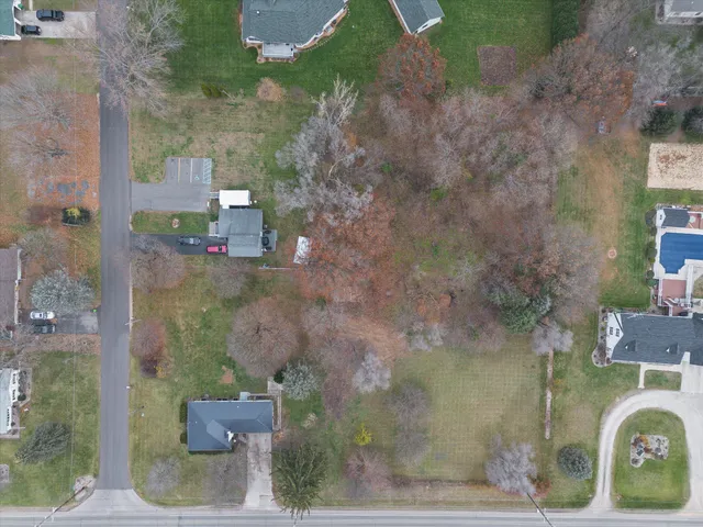 $259,900 | 27644 East Fawn River Road, Sturgis, MI 49091