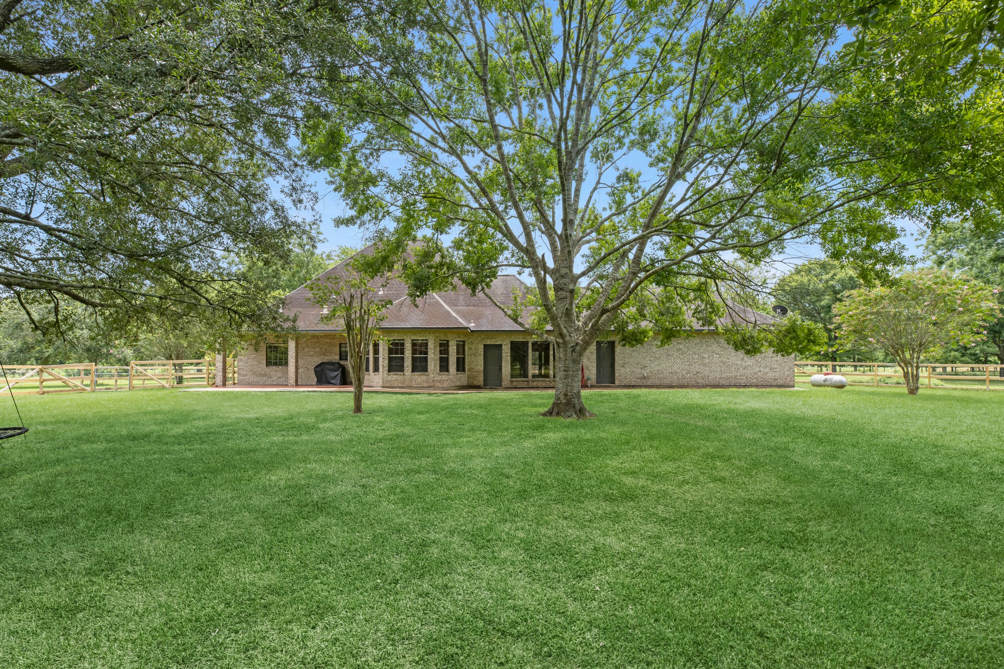 17126 County Road 39 Rosharon, TX 77583 - Photo 44 of 47 a view of a big yard with a house in the background