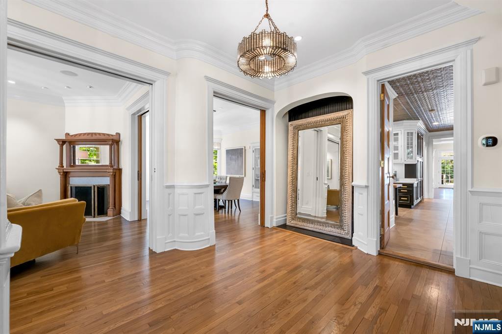 640 East Ridgewood Avenue Ridgewood, NJ 07450 - Photo 8 of 50