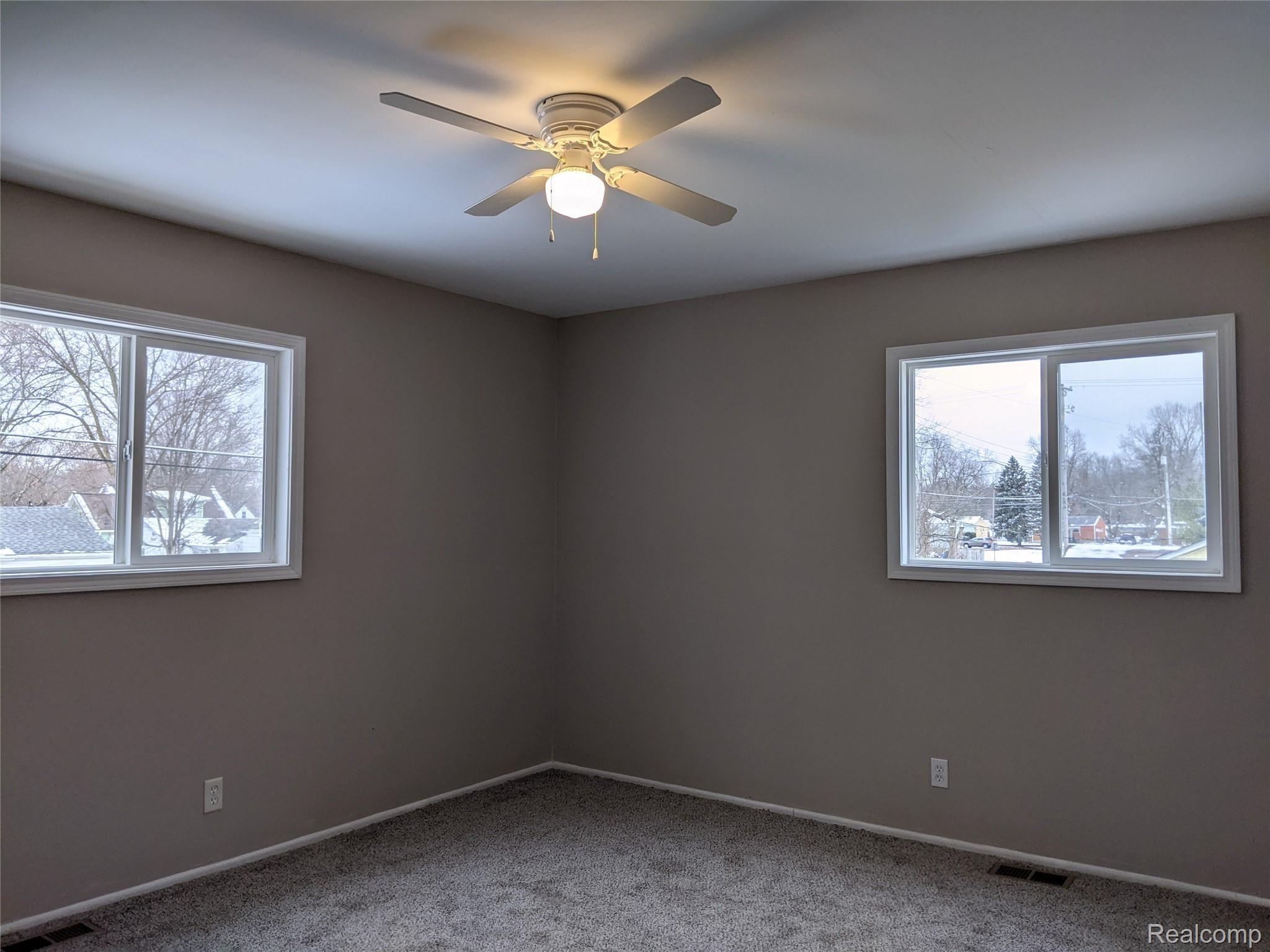 4051 Hunter Road Flint, MI 48504 - Photo 35 of 37 PXL_20210106_200517456.MP