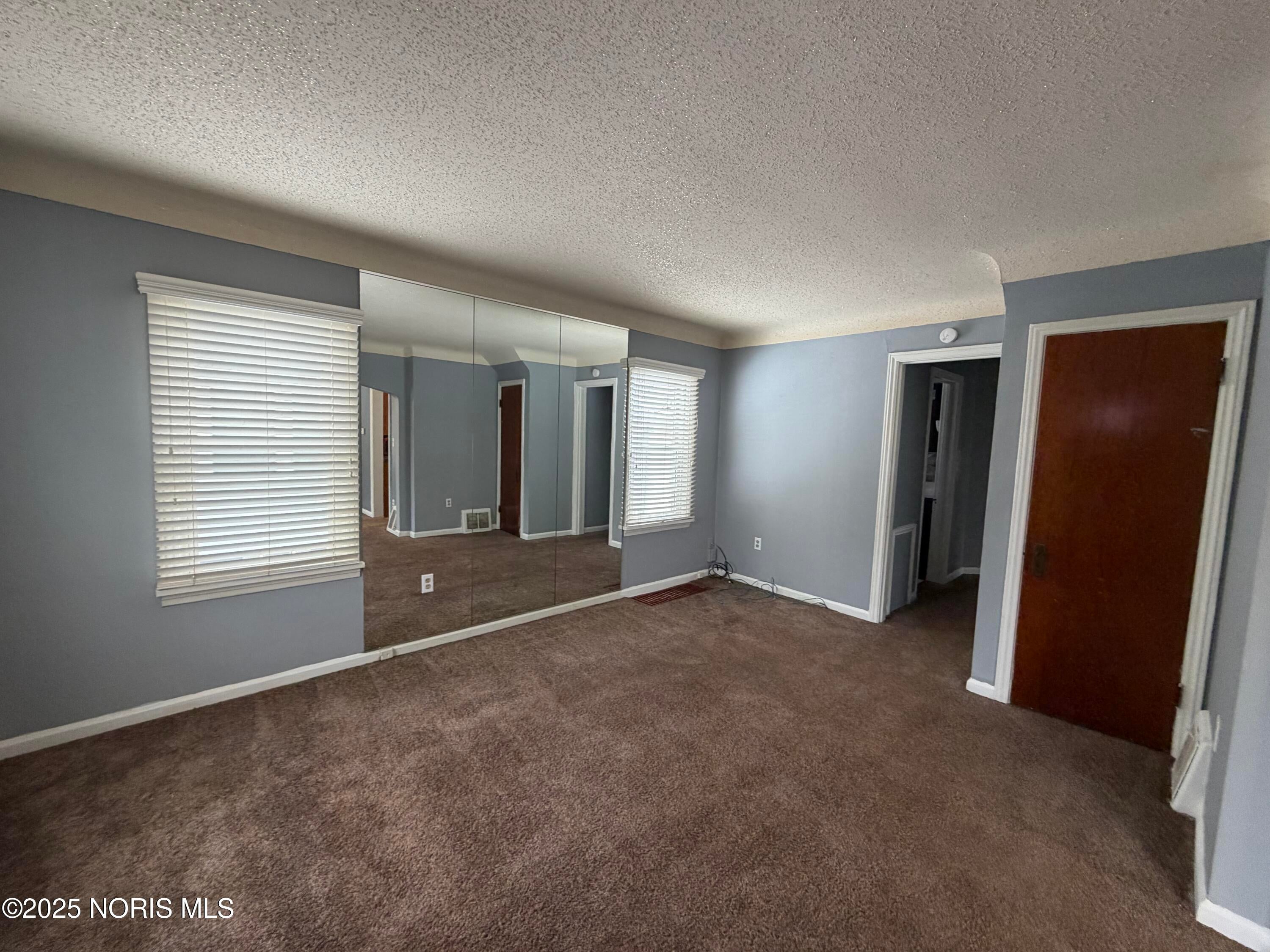 710 North Byrne Road Toledo, OH 43607 - Photo 13 of 32 IMG_0025
