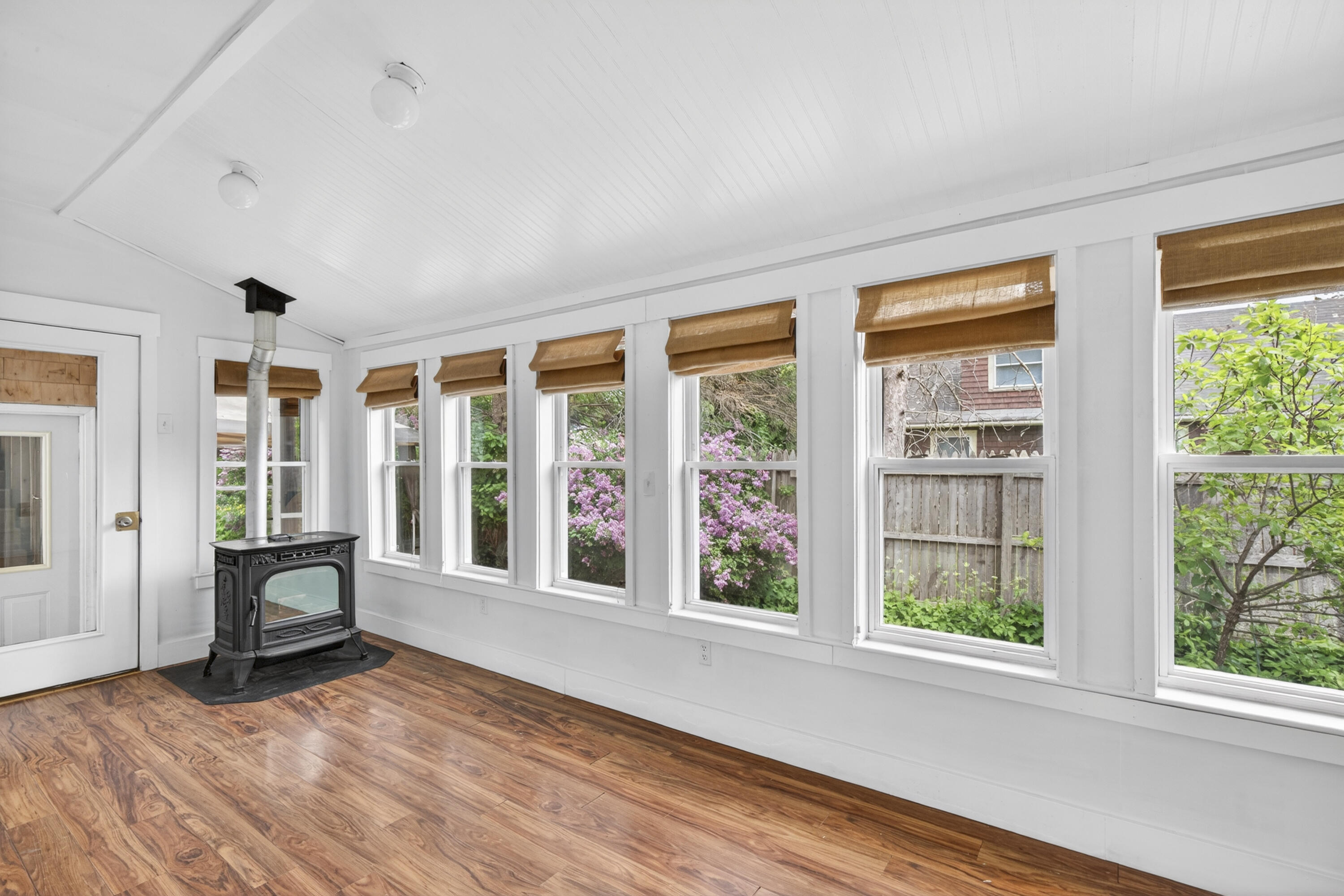 15 Tea Street Rockland, ME 04841 - Photo 4 of 39 11-15TeaStreet-Rockland-KS