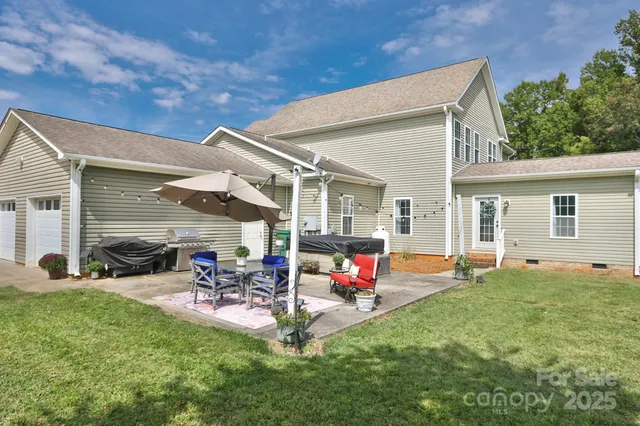 $625,000 | 3137 Yorkshire Lane, Boonville, NC 27011