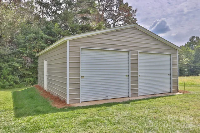 $625,000 | 3137 Yorkshire Lane, Boonville, NC 27011