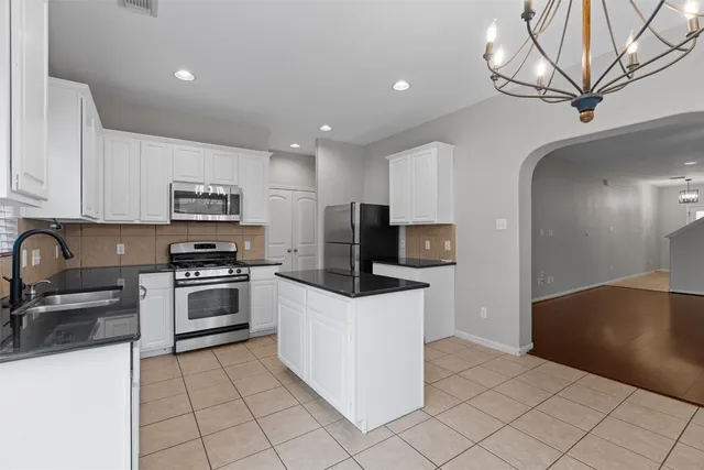 $3,100 | 2240 Independence Drive, Unit A83, Austin, TX 78745