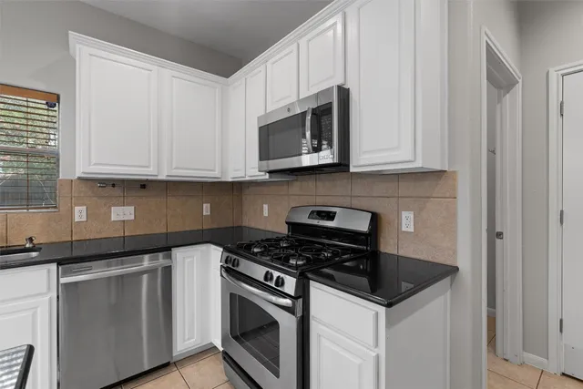 $3,100 | 2240 Independence Drive, Unit A83, Austin, TX 78745