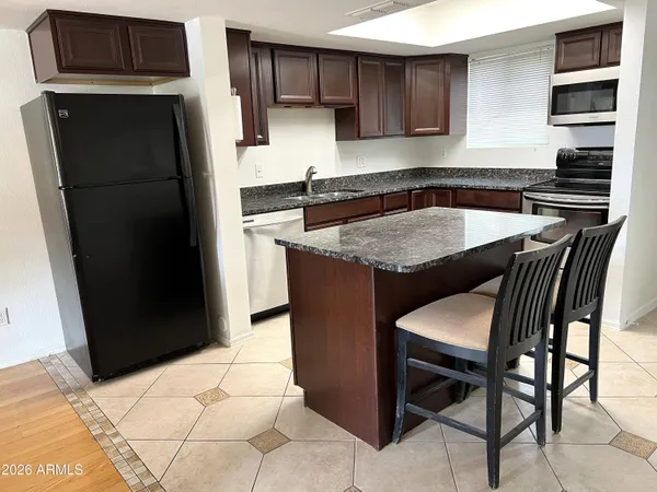 $1,395 | 1601 West Sunnyside Avenue, Unit 115, Phoenix, AZ 85029