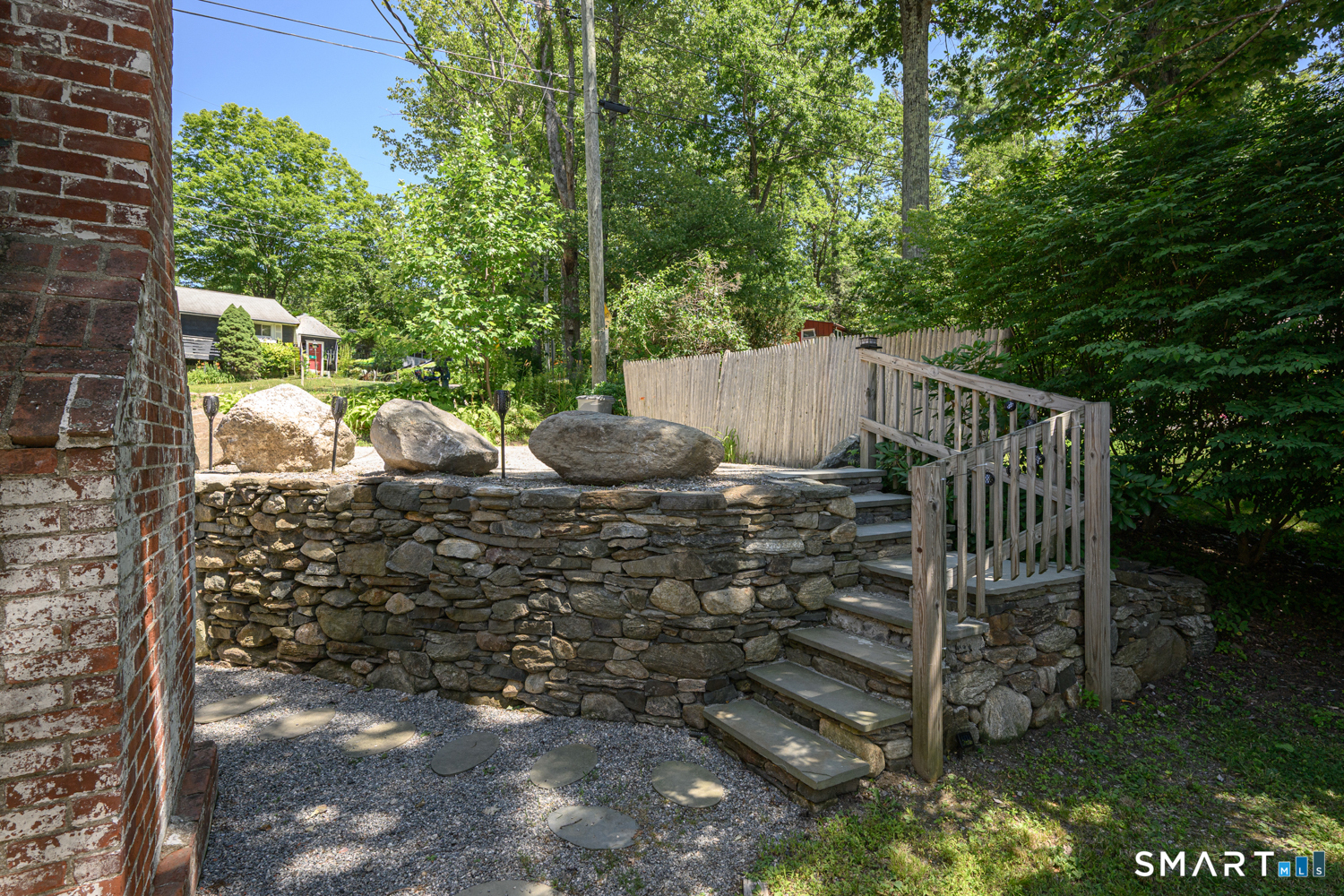 27 Dilliston Road New Hartford, CT 06057 - Photo 4 of 40 Gallery Image 4