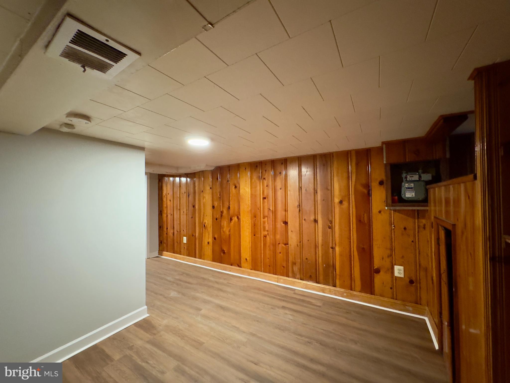 313 Gusryan Street Baltimore, MD 21224 - Photo 4 of 17